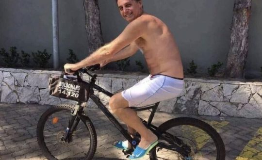 bolsonaro anda bicicleta 868x644 1 Visor Notícias