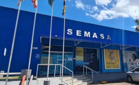 Imagem mostra fachaa azul do semasa