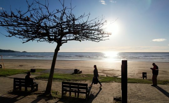 praia inverno sol ensolarado 16 06 23 everton palaoro 2 Visor Notícias