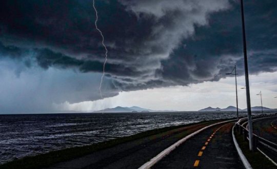 Defesa Civil emite novo alerta de chuva forte em Santa Catarina 1 imagem mostra chuva