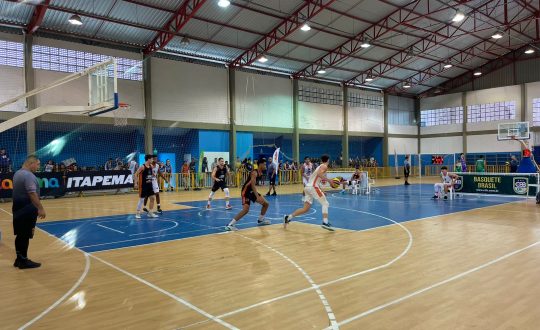 Itapema recebe o Campeonato Brasileiro de Basquete 3X3 neste final de semana 1 imagem mostra jogo de basquete