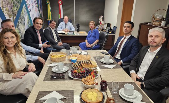 Bancada do Vale do Itajaí disponibiliza R$18 milhões para ajudar municípios atingidos pelas enchentes 1 WhatsApp Image 2023 11 28 at 17.30.44 Visor Notícias