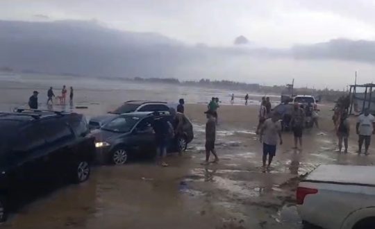 tsunami laguna sc praia carros 3 1 Visor Notícias