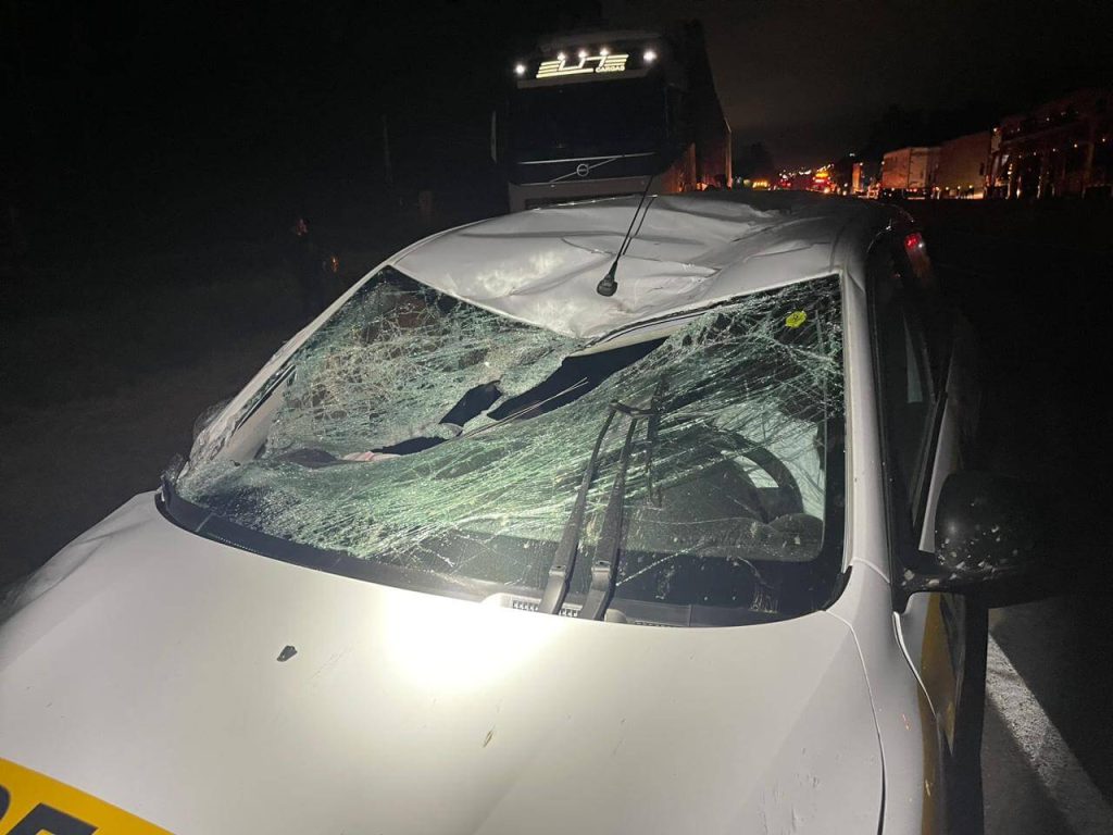 Motorista morre prensado entre caminhoes em engavetamento na BR 101 em SC Visor Notícias