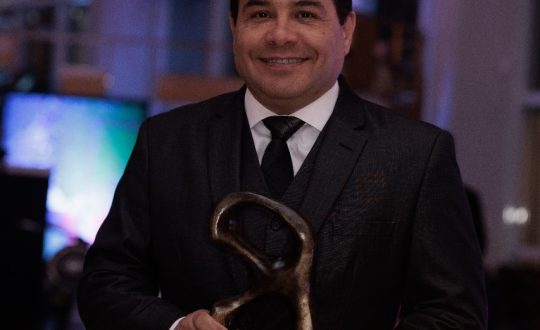 O CEO da Vektor Energia Sandro Bittencourt de Souza foi um dos premiados no Personalidades do Ano 2023 foto Felipe Abdala Visor Notícias