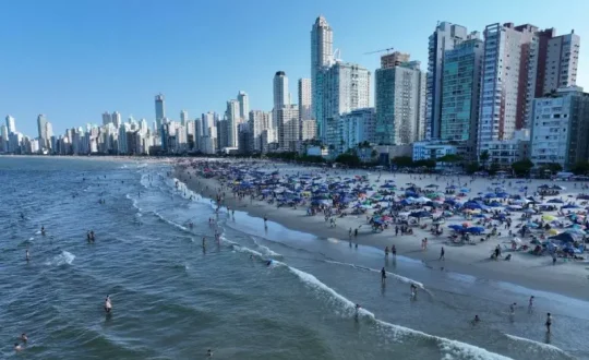 praia central balneario camboriu reveillon 2024 2 800x500 1 Visor Notícias