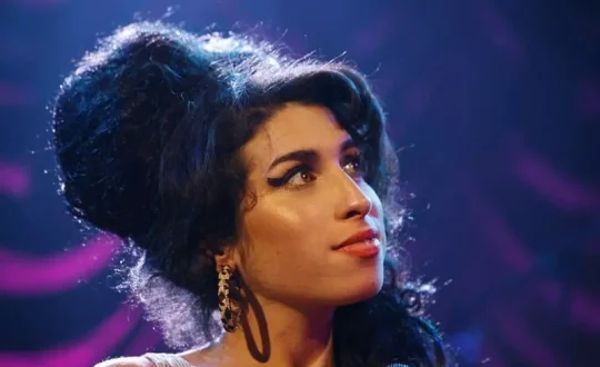 Amy Winehouse 800x600 1 Visor Notícias