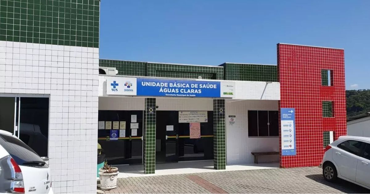 mulher ofende servidores e atira objetos no chao na ubs do bairro aguas claras em brusque design sem nome 57 Visor Notícias