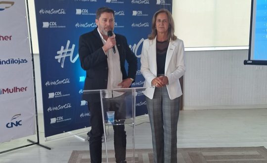 Vilton Santos e Rosemari Tomazzoni presidentes da CDL e Sindilojas222222 Visor Notícias