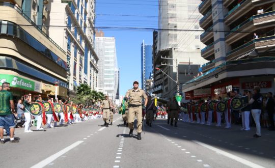 chamada desfile01 1024x683 1 Visor Notícias
