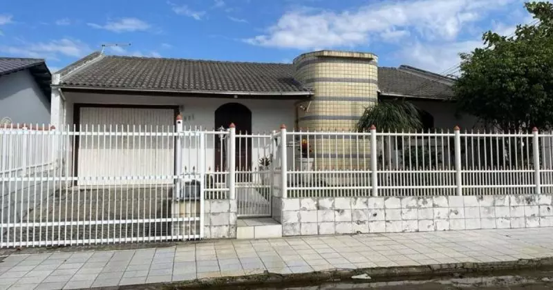 casa na rua antonio millioli 800x420 1 Visor Notícias