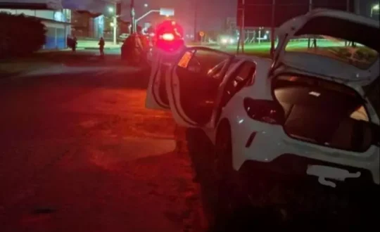 dupla bebe demais e faz confusao em itajai 2 e1727815232782 800x667 1 Visor Notícias