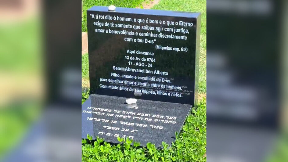 Fa mostra lapide de Silvio Santos pela primeira vez veja fotos 1 944x531 1 Visor Notícias
