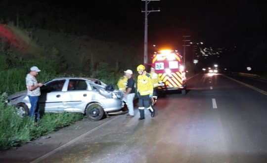 jovem fica com ferimentos graves apos capotamento na sc 135 2 800x533 1 Visor Notícias