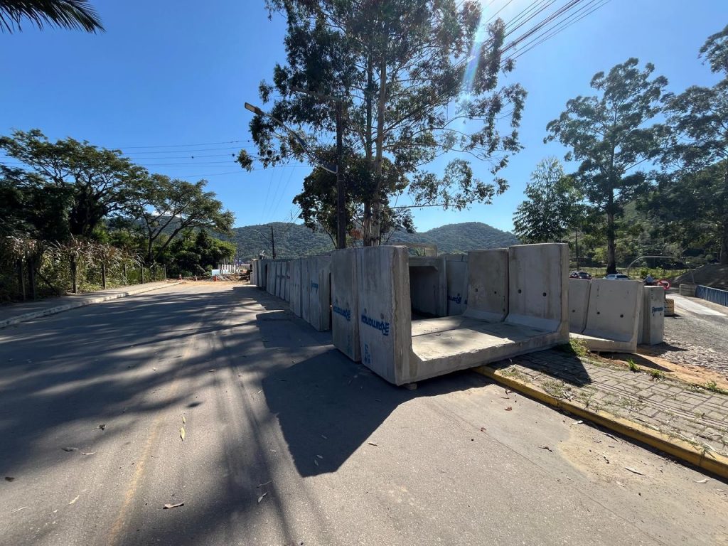 nova ponte começa a ser construída