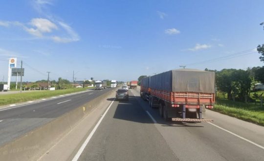 Pedestre escapa da morte apos ser atropelado na BR 101 em Araquari Visor Notícias