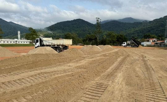 revitalizacao do terreno de centro esportivo Visor Notícias