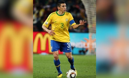 zagueiro lucio Visor Notícias